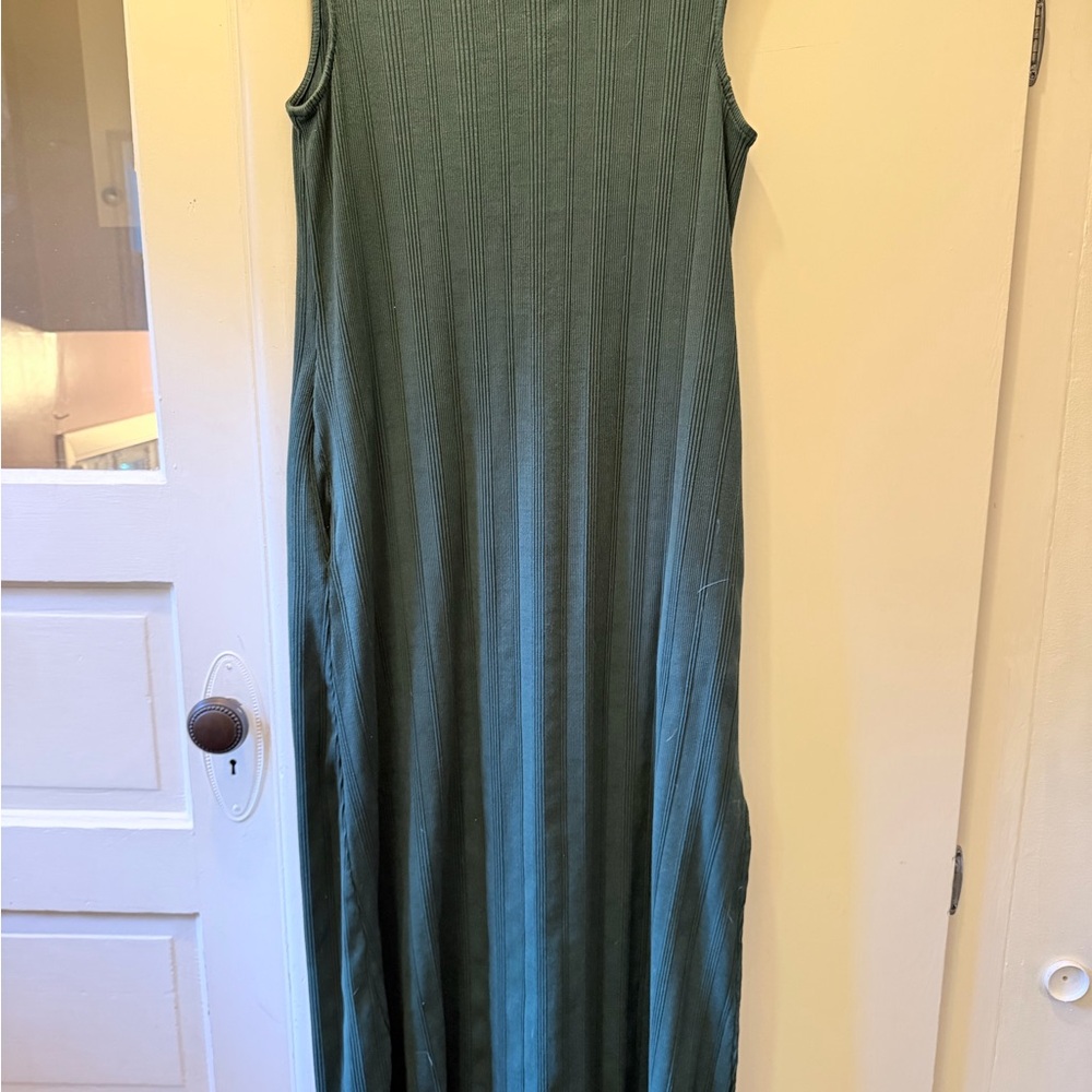Mien Los Angeles Sleeveless Maxi Dress in Jade Organic Cotton